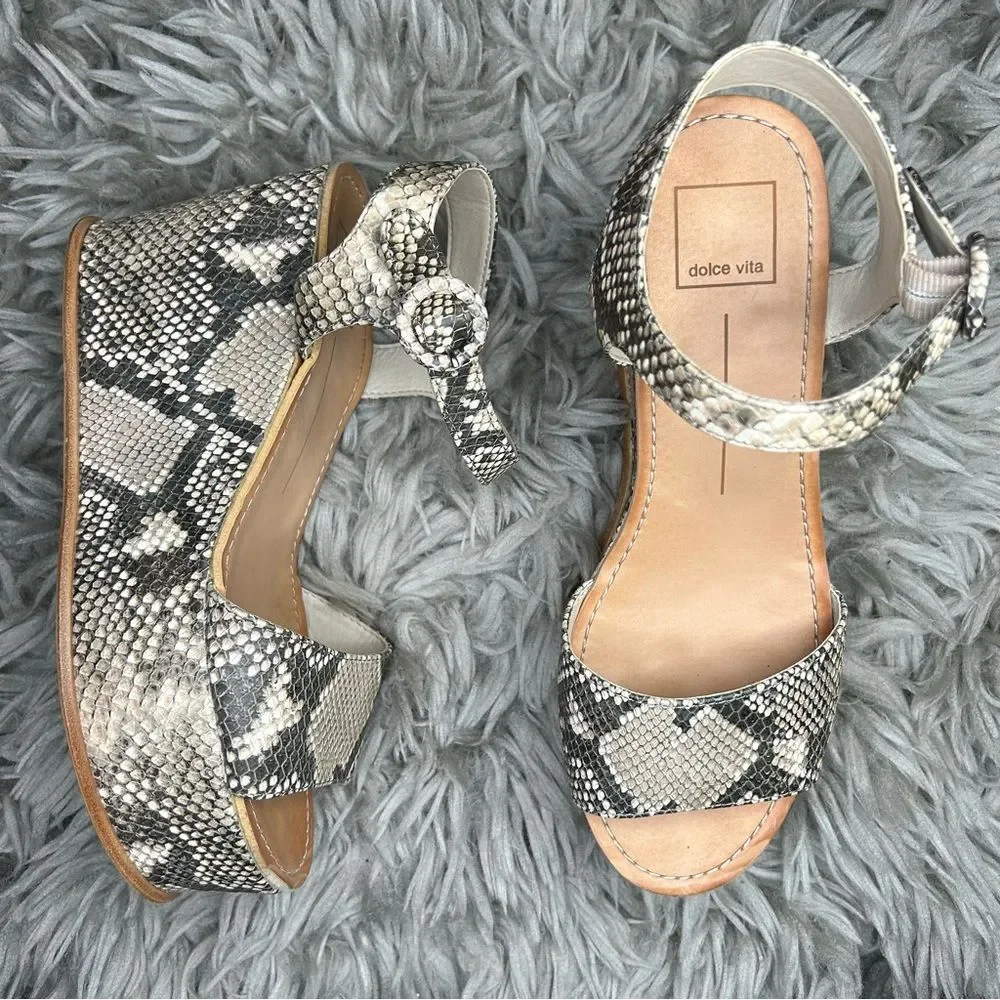 Dolce Vita snake print platform wedge sandals women’s shoe size 9
